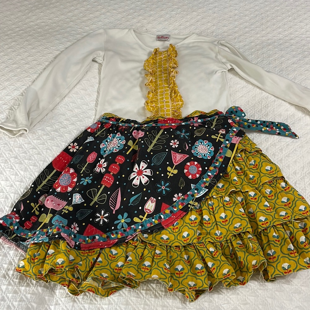 Girls boutique red beans ruffle skirt & top set M yellow black red floral